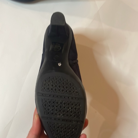 Breathable Geox Blue suede booties - Picture 3 of 5